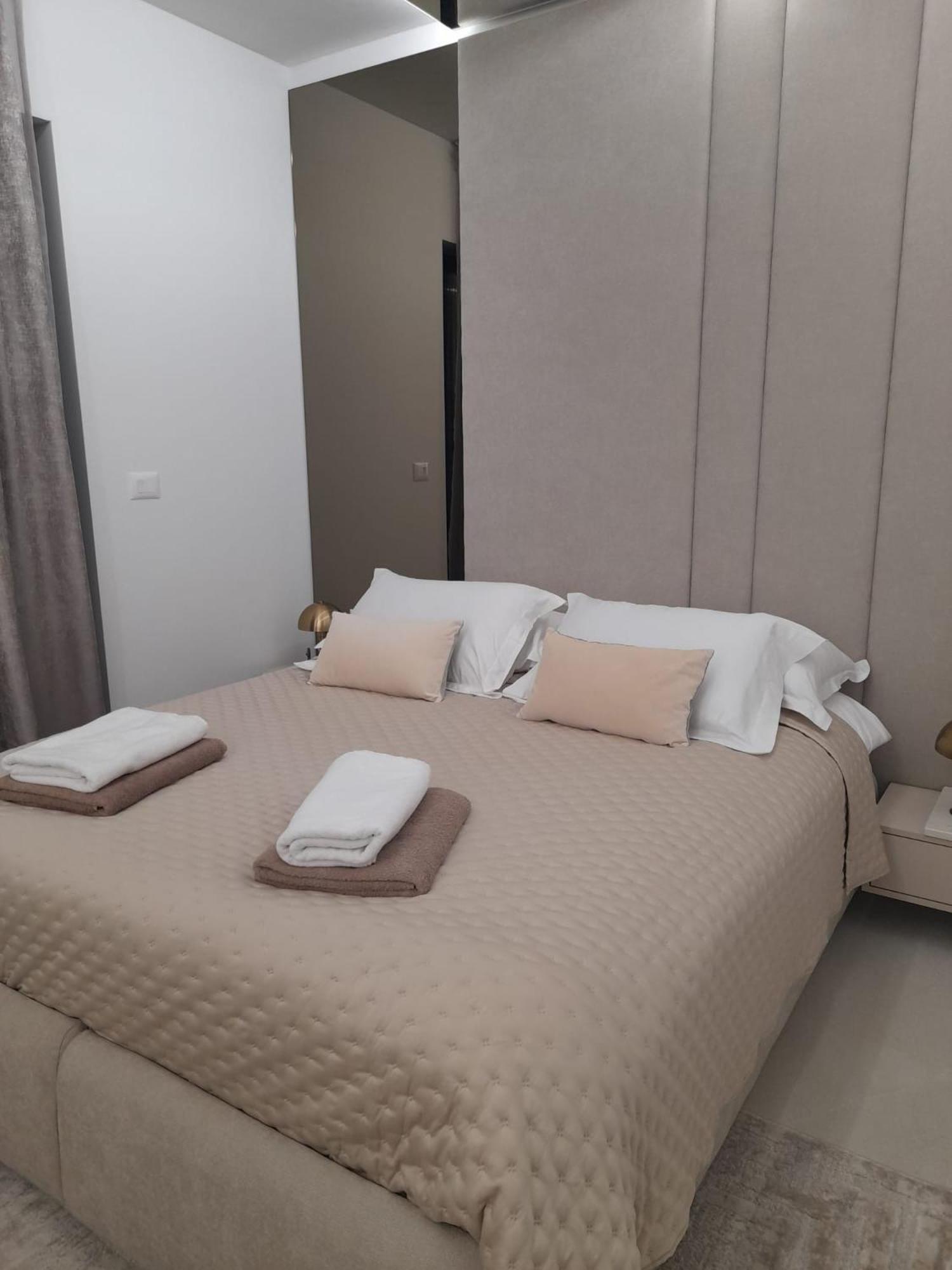 Kristal Paris Resort Новалья Экстерьер фото